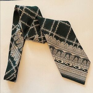 Vintage LIEBERT Deep Green Patterned Polyester Tie Office Business Retro